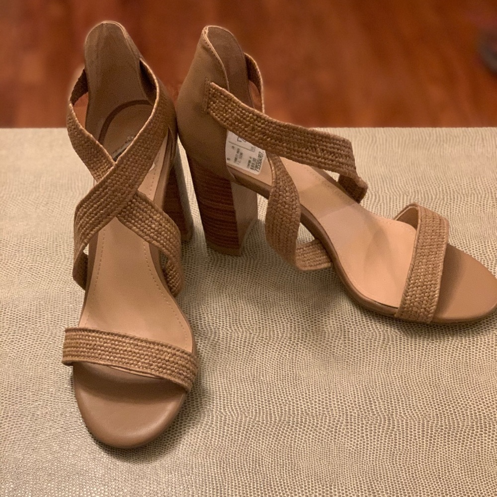 Classy Heels - image 3